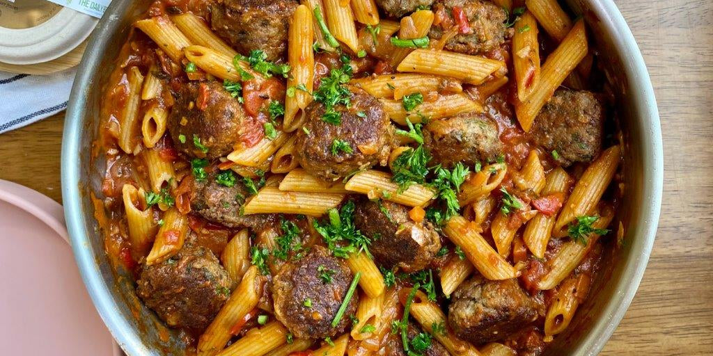 ONE PAN MEATBALL PASTA
